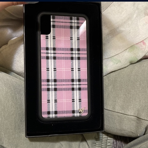 Wildflower and Caseify Phone Cases! - Picture 2 of 6